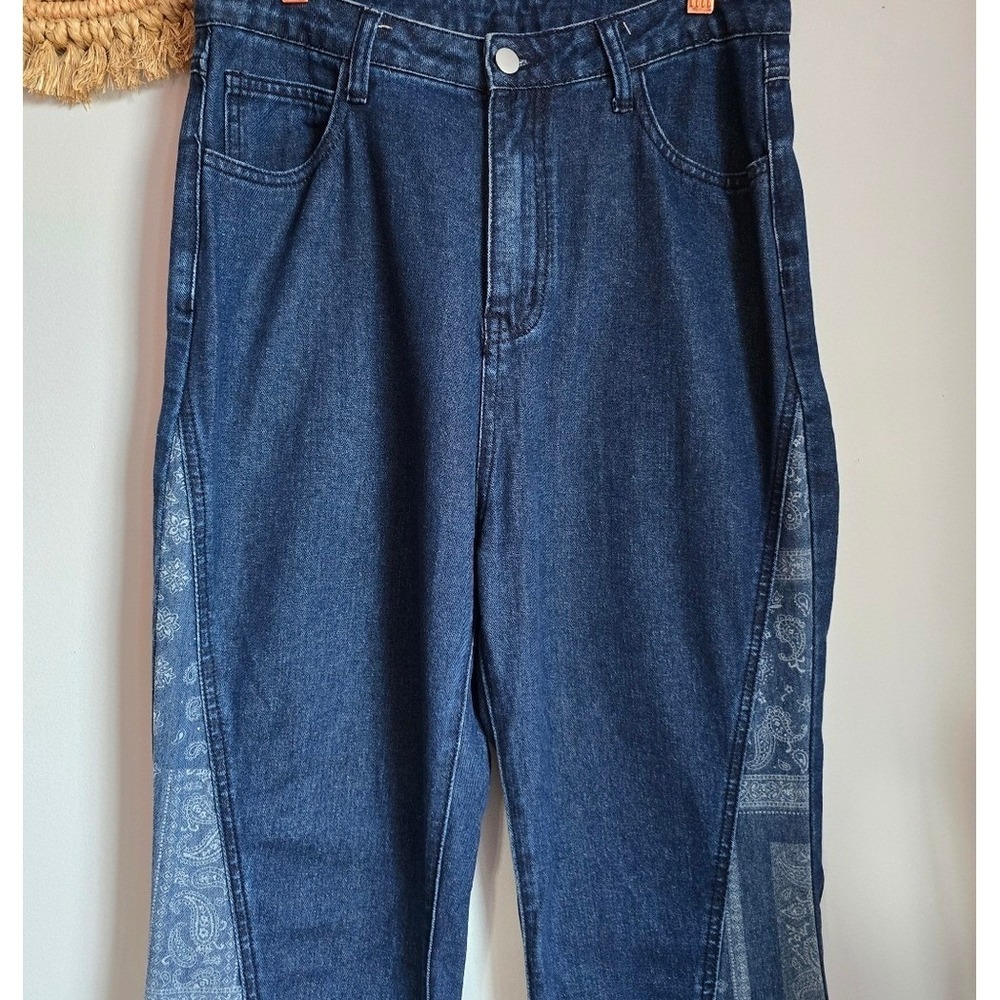 CIDER Mid Rise Paisley Bandana Patch Denim Flare Jeans SZ Large 30 Waist - Picture 4 of 8